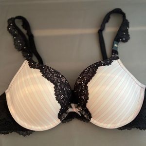Victoria’s Secret Push-Up Bra (NWOT)